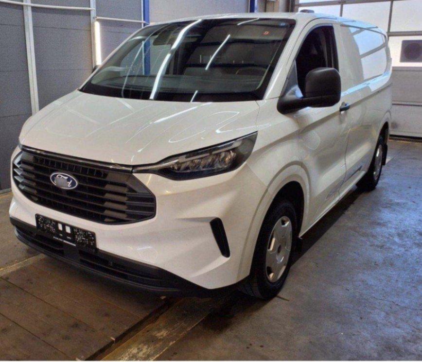 Ford Transit Custom L1H1 4x4 Automatik – Allrad, AHK 2,8 t – ab 253 €/Monat