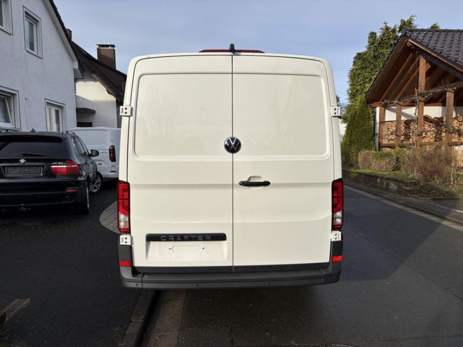 VW Crafter 30 L2H1 – Tageszulassung, 50 km, Kamera & AHK – ab 297,48 €/Monat