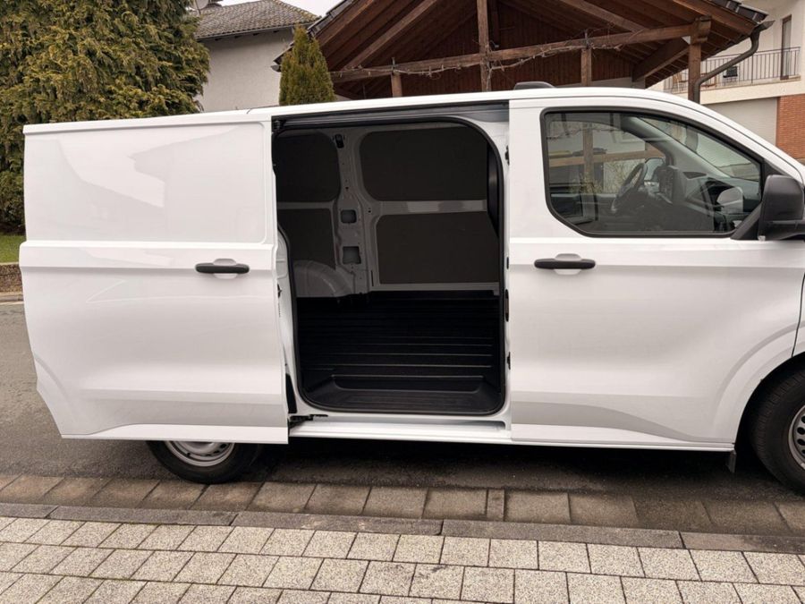 Ford Transit Custom L1H1 4x4 Automatik – Allrad, AHK 2,8 t – ab 253 €/Monat