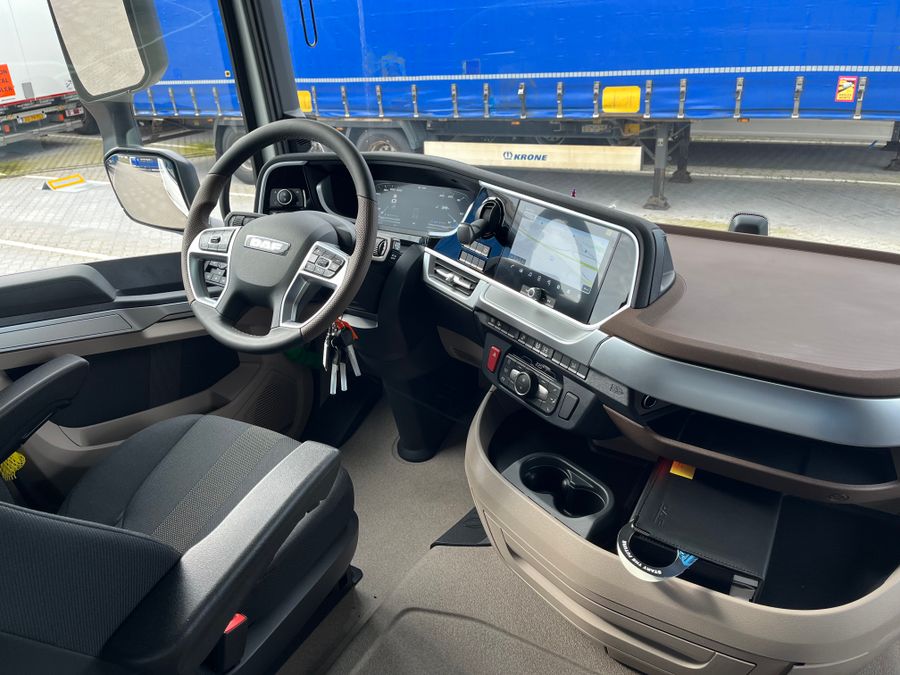 DAF XG+530