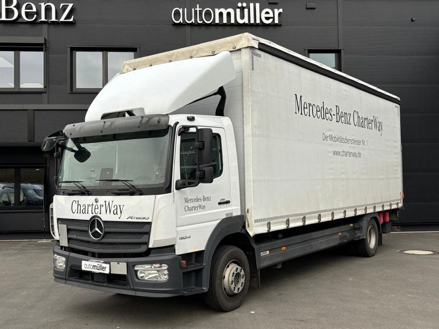 Atego 1224 L 4X2 Curtainsider mit LBW