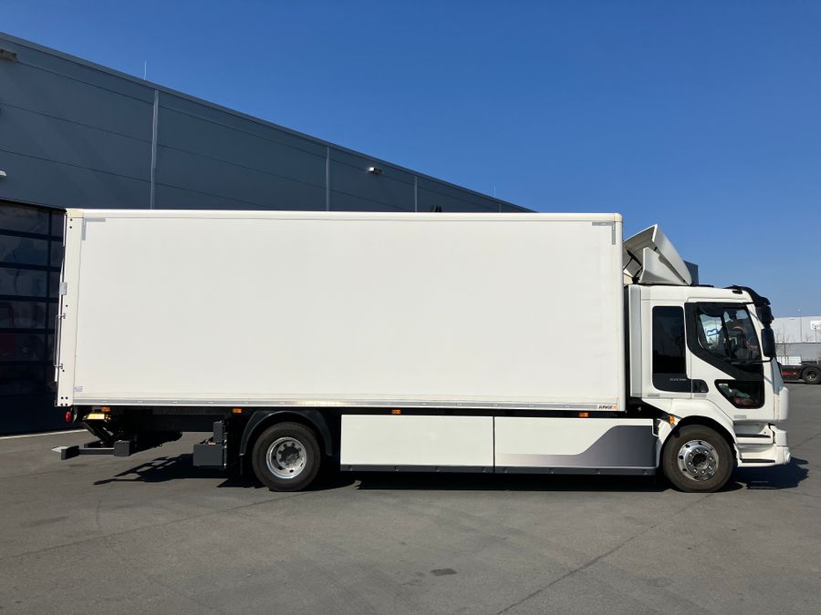 Volvo FL electric 4x2 Trockenfrachtkoffer