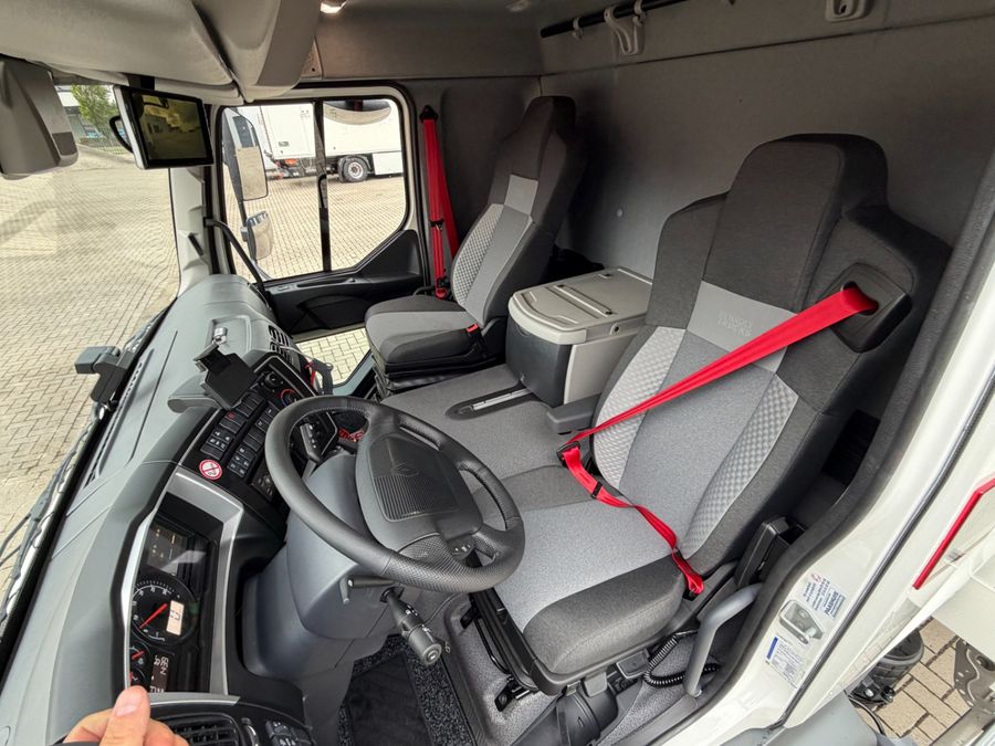 Top-Angebot mit Kaufoption RENAULT TRUCKS D 210 12 KOFFER mit LBW