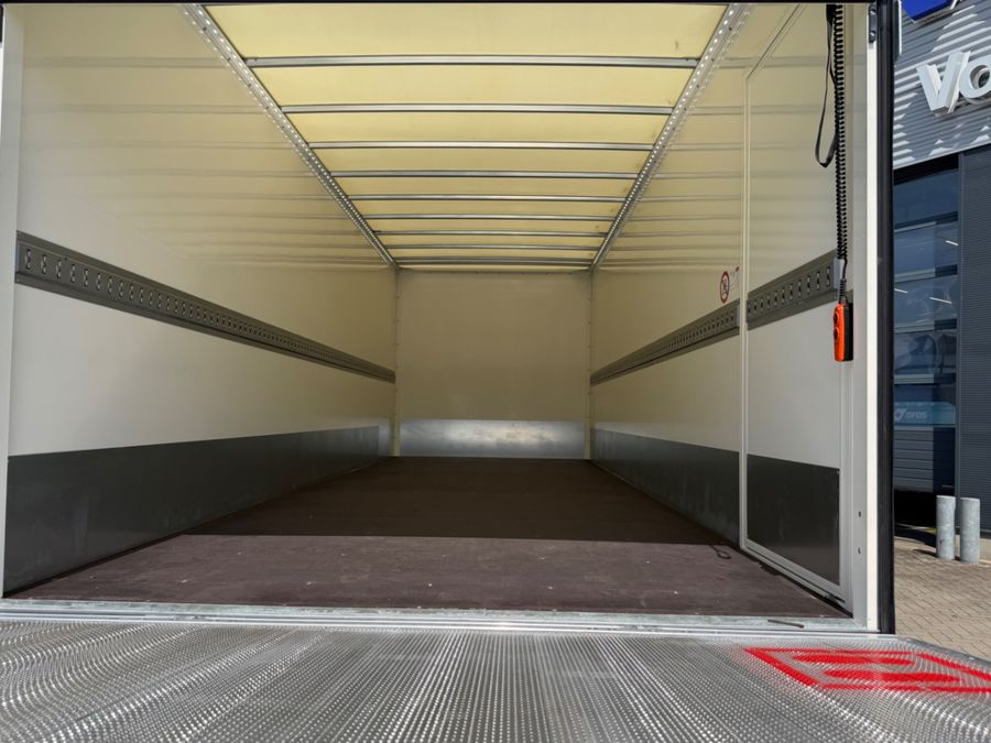 Top-Angebot mit Kaufoption RENAULT TRUCKS D 210 12 KOFFER mit LBW