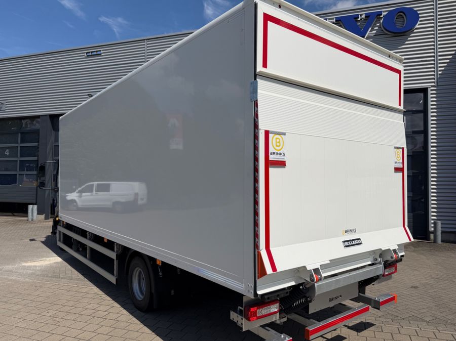 Top-Angebot mit Kaufoption RENAULT TRUCKS D 210 12 KOFFER mit LBW