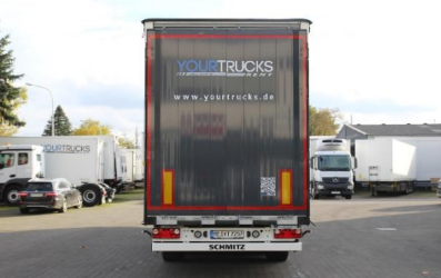 Schmitz Cargobull Mega-Planenauflieger