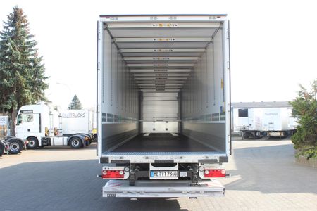 Schmitz Cargobull Koffer Auflieger mit Ladebordwand