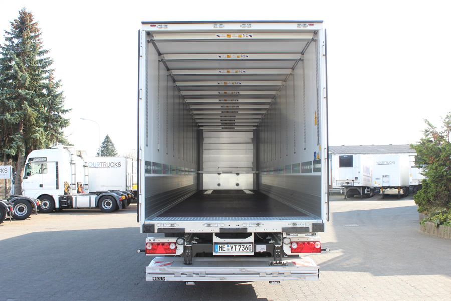 Schmitz Cargobull Koffer Auflieger mit Ladebordwand