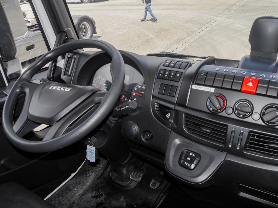 Iveco Eurocargo 16t Planeaufbau Hebebühne