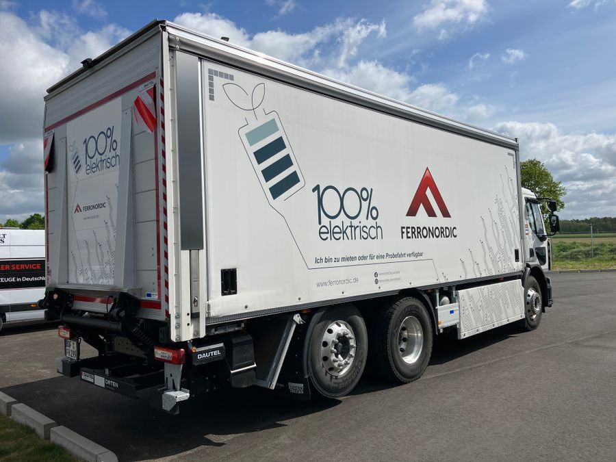 Volvo FE electric 6x2 Getränkekoffer